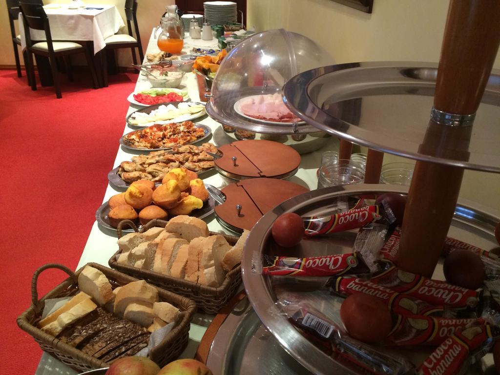 Panorama City Inn 스렘스키카를로브치 외부 사진