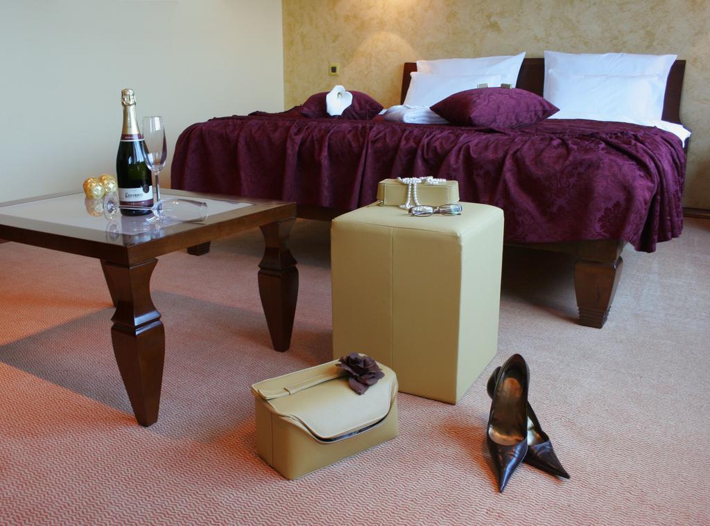Panorama City Inn 스렘스키카를로브치 외부 사진